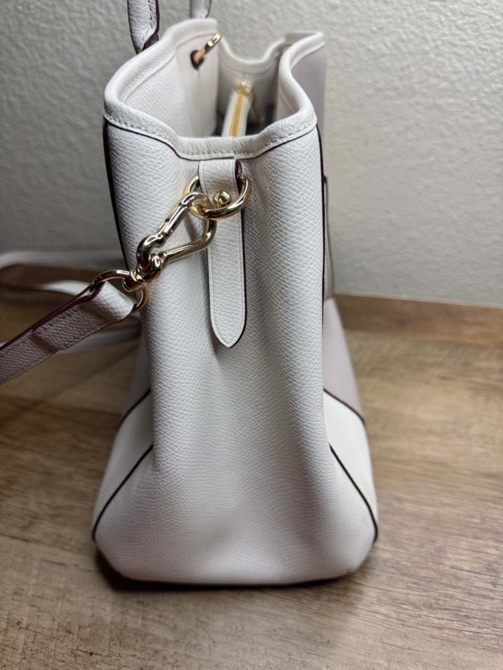Coach White Pebbled Leather Satchel with Pale Pink Trim - Picture 2 of 7